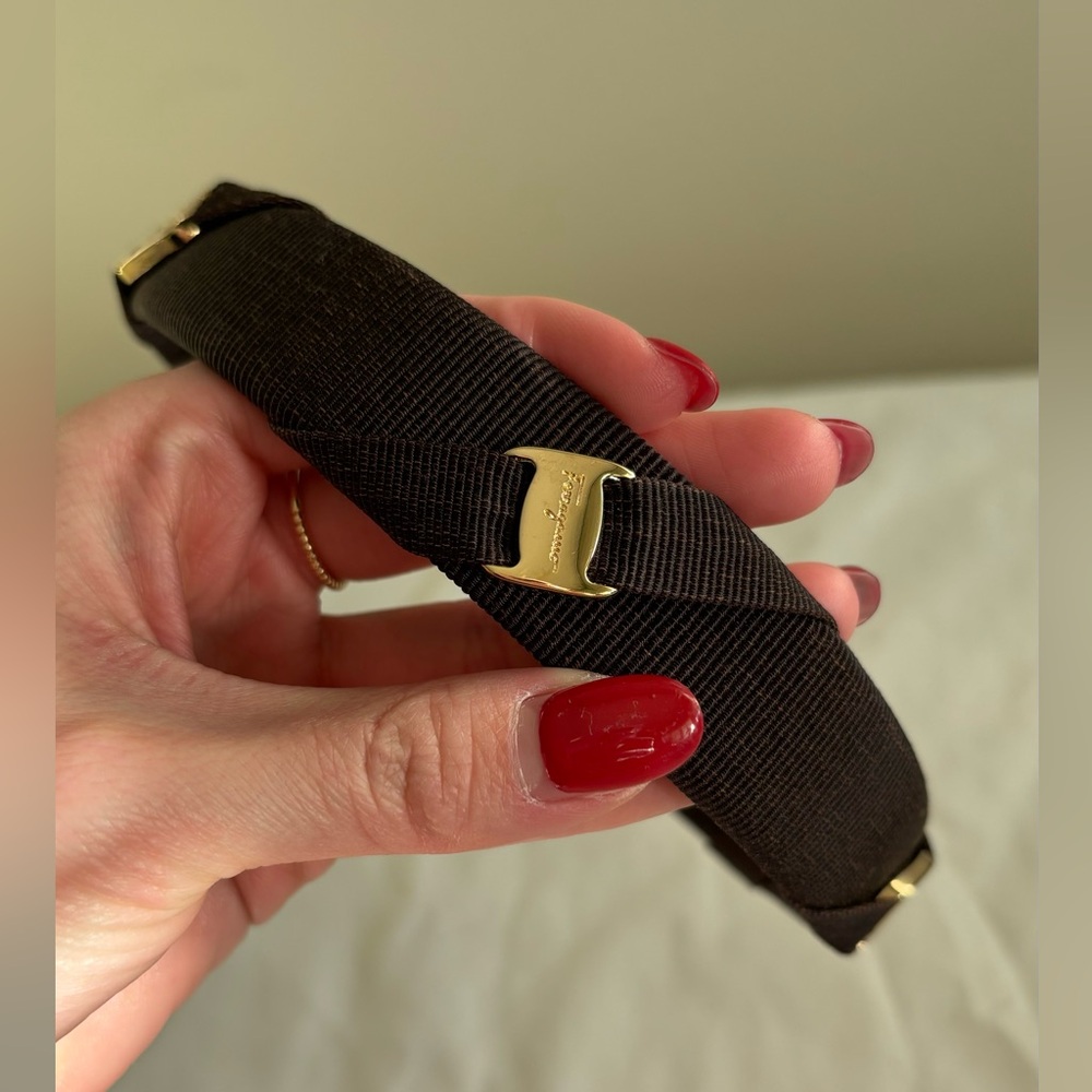 Salvatore Ferragamo chocolate headband🤎